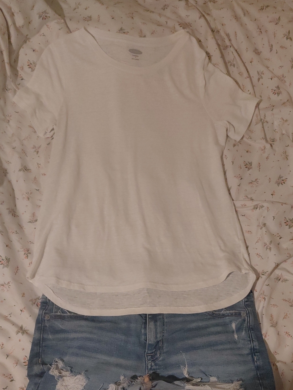 Old Navy White Short-Sleeve Scoop-Neck Tee